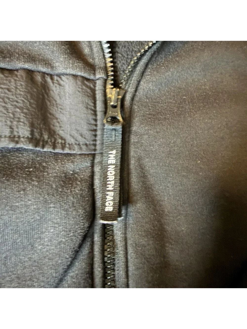 The North Face Men’s Medium Black Full Zip Hooded Jacket Logo Sleeve Fleece